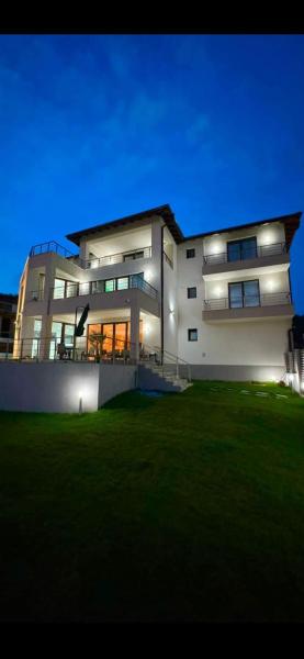 The Hillside Villa